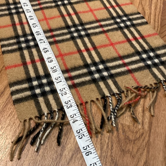 Burberry nova check print cashmere scarf plaid approximately 53’ inches high end - Picture 5 of 6